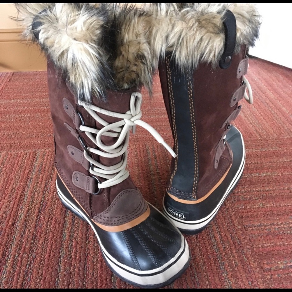 Sorel Joan of Arctic snow boots
